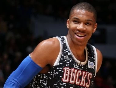 Ο Αντετοκούνμπο πρωταγωνιστής στο νέο σποτ του ΕΟΤ